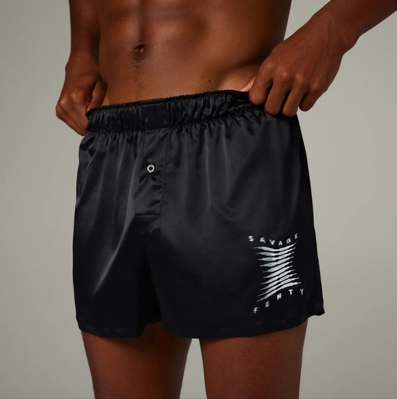 NWT Savage X Fenty BED OF DREAMS SATIN BOXERS in black Size Medium/XL - Picture 1 of 4